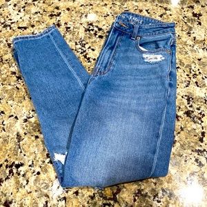 AMERICAN EAGLE JEANS!!